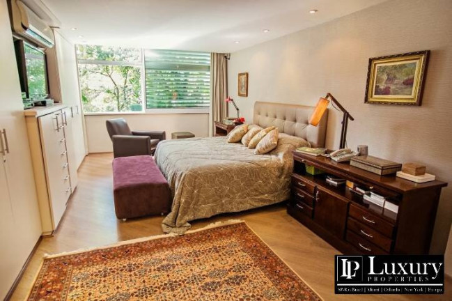 Imagem Casa com 5 Quartos à Venda, 904 m² em Jardim Europa - São Paulo Imagem Casa com 5 Quartos à Venda, 904 m² em Jardim Europa - São Paulo