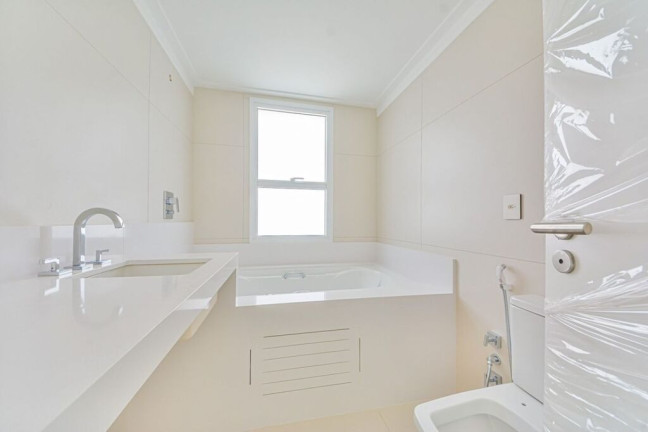 Imagem Apartamento com 4 Quartos à Venda, 257 m² em Bela Vista - Porto Alegre