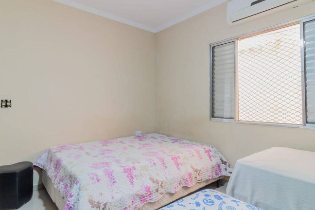 Imagem Casa com 3 Quartos à Venda, 276 m² em Jardim Catarina - São Paulo