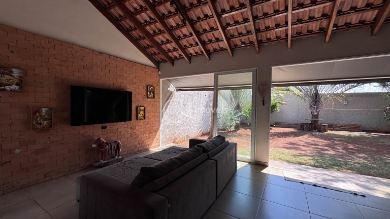 Imagem Casa com 3 Quartos à Venda, 180 m² em Carandá Bosque Ii - Campo Grande Imagem Casa com 3 Quartos à Venda, 180 m² em Carandá Bosque Ii - Campo Grande