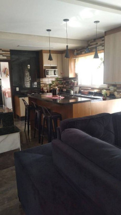 Imagem Sobrado com 4 Quartos à Venda, 235 m² em Portão - Curitiba Imagem Sobrado com 4 Quartos à Venda, 235 m² em Portão - Curitiba