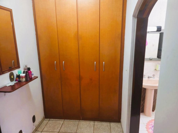 Imagem Sobrado com 3 Quartos à Venda, 415 m² em Vila Acoreana - Poá Imagem Sobrado com 3 Quartos à Venda, 415 m² em Vila Acoreana - Poá