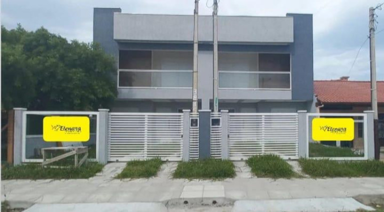 Sobrado com 2 Quartos à Venda,  em Capão Novo - Capao Da Canoa