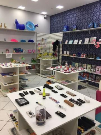 Imóvel Comercial à Venda, 44 m² em Jardim Amanda I - Hortolândia