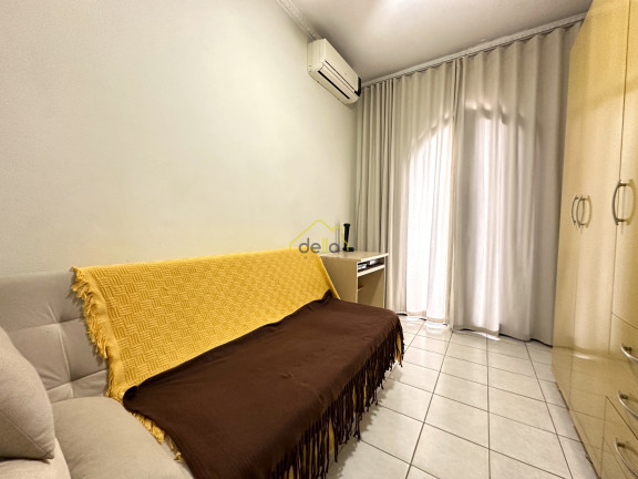 Imagem Casa com 3 Quartos à Venda, 132 m² em Santo Antônio - Joinville