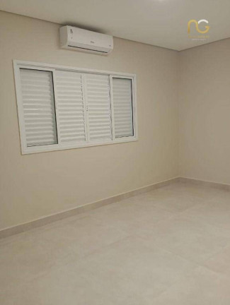 Imagem Casa com 3 Quartos à Venda, 147 m² em Solemar - Praia Grande Imagem Casa com 3 Quartos à Venda, 147 m² em Solemar - Praia Grande
