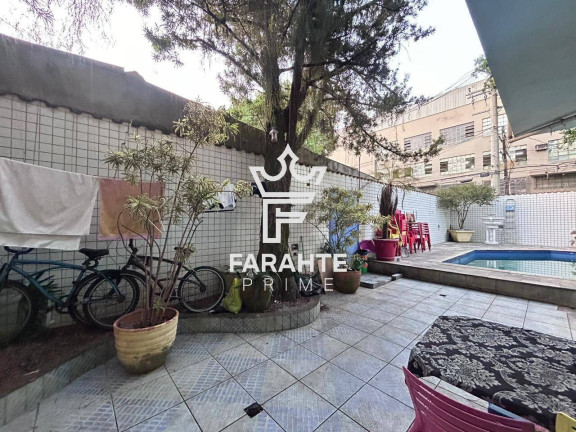 Imagem Sobrado com 3 Quartos à Venda, 189 m² em Aparecida - Santos