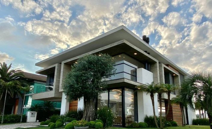 Imagem Casa com 5 Quartos à Venda, 350 m² em Centro - Xangri-lá Imagem Casa com 5 Quartos à Venda, 350 m² em Centro - Xangri-lá