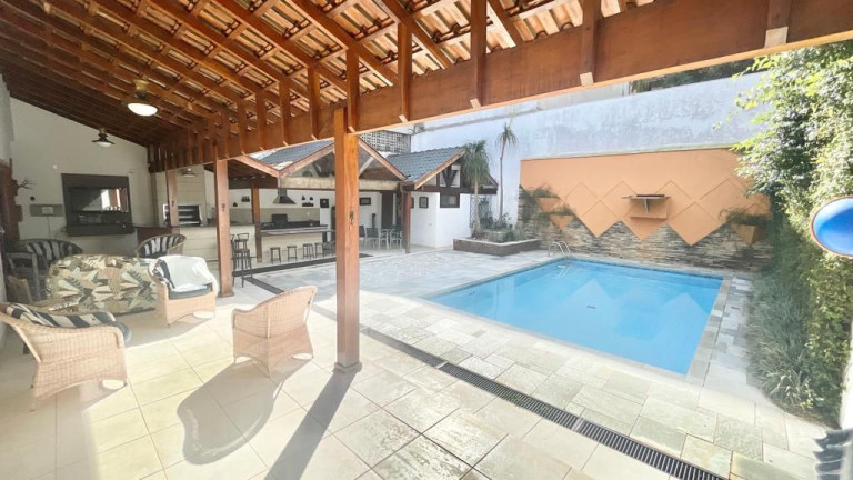 Imagem Casa com 3 Quartos para Alugar, 530 m² em Parque Do Lago Juliana - Londrina Imagem Casa com 3 Quartos para Alugar, 530 m² em Parque Do Lago Juliana - Londrina