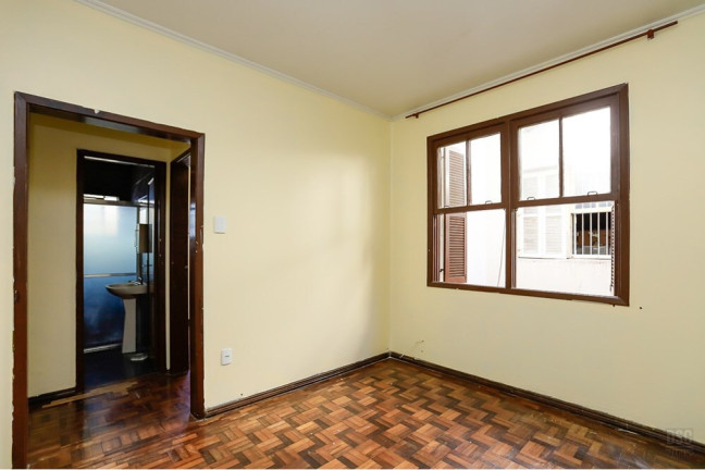 Imagem Imóvel com 1 Quarto à Venda, em Santo Antonio - Porto Alegre Imagem Imóvel com 1 Quarto à Venda, em Santo Antonio - Porto Alegre