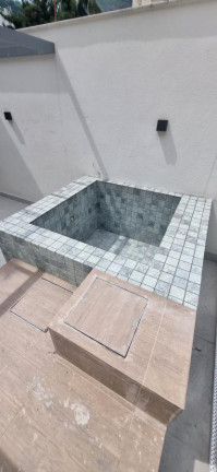 Imagem Casa com 2 Quartos à Venda, 90 m² em Lagoa - Rio De Janeiro Imagem Casa com 2 Quartos à Venda, 90 m² em Lagoa - Rio De Janeiro
