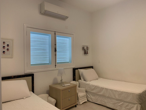 Imagem Imóvel com 6 Quartos à Venda, em Riviera - Bertioga Imagem Imóvel com 6 Quartos à Venda, em Riviera - Bertioga