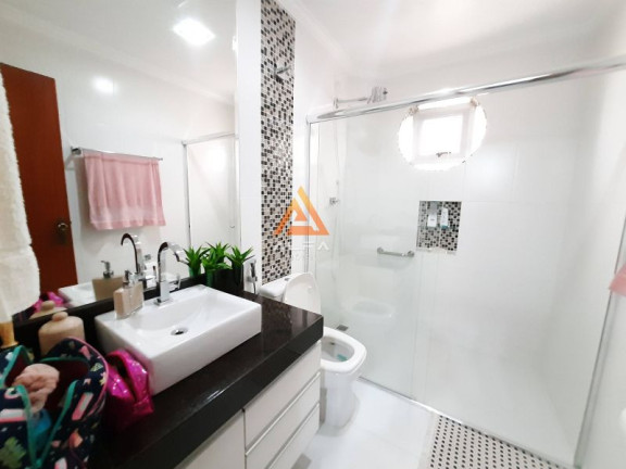 Imagem Apartamento com 3 Quartos à Venda, 175 m² Imagem Apartamento com 3 Quartos à Venda, 175 m²