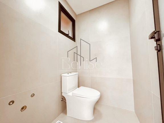 Imagem Casa com 4 Quartos à Venda, 285 m² em Santa Regina - Camboriú