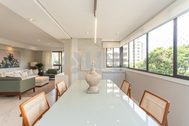 Imagem Apartamento com 3 Quartos à Venda, 142 m² em Petrópolis - Porto Alegre Imagem Apartamento com 3 Quartos à Venda, 142 m² em Petrópolis - Porto Alegre