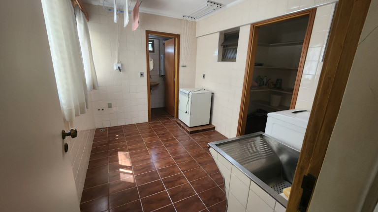 Imagem Apartamento com 3 Quartos à Venda, 145 m² em Centro - Serra Negra Imagem Apartamento com 3 Quartos à Venda, 145 m² em Centro - Serra Negra