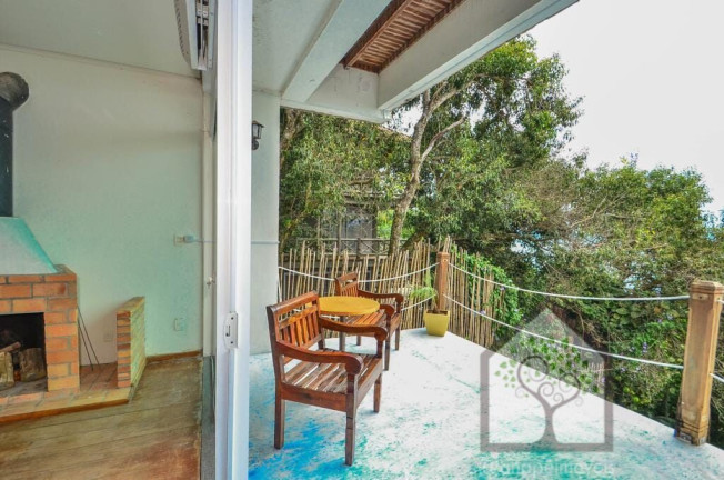 Imagem Casa com 5 Quartos à Venda, 500 m² em Sambaqui - Florianópolis Imagem Casa com 5 Quartos à Venda, 500 m² em Sambaqui - Florianópolis