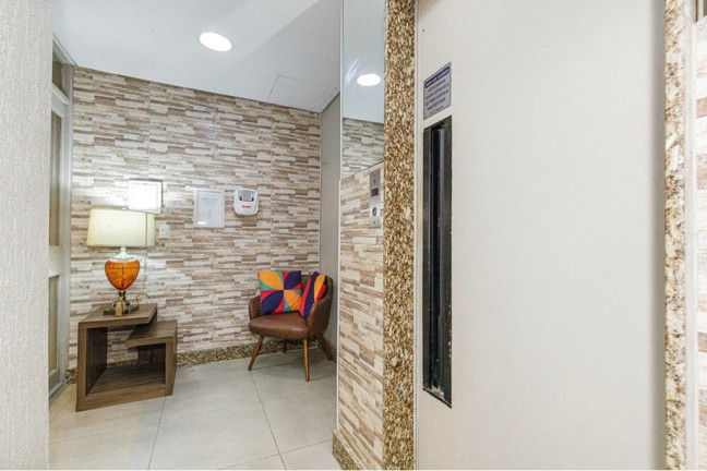 Imagem Apartamento com 1 Quarto à Venda, 33 m² em Centro Histórico - Porto Alegre Imagem Apartamento com 1 Quarto à Venda, 33 m² em Centro Histórico - Porto Alegre