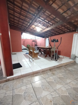 Imagem Casa com 3 Quartos à Venda, 240 m² em Centro - Ubatuba Imagem Casa com 3 Quartos à Venda, 240 m² em Centro - Ubatuba