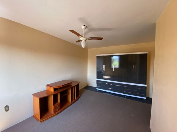 Imagem Casa com 5 Quartos à Venda, 300 m² em Sarandi - Porto Alegre Imagem Casa com 5 Quartos à Venda, 300 m² em Sarandi - Porto Alegre
