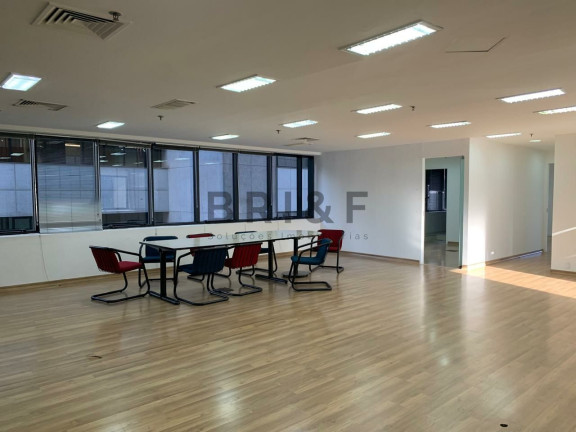 Imagem Imóvel Comercial à Venda ou Locação, 223 m² em Brooklin - São Paulo Imagem Imóvel Comercial à Venda ou Locação, 223 m² em Brooklin - São Paulo