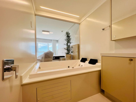 Imagem Apartamento com 4 Quartos à Venda, em Barra Sul - Balneário Camboriú Imagem Apartamento com 4 Quartos à Venda, em Barra Sul - Balneário Camboriú