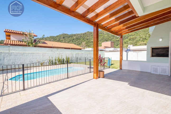 Imagem Casa com 5 Quartos à Venda, 304 m² em Cachoeira Do Bom Jesus - Florianópolis