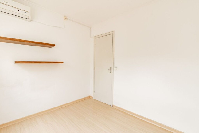 Imagem Apartamento com 2 Quartos à Venda, 56 m² em Santo Antônio - Porto Alegre Imagem Apartamento com 2 Quartos à Venda, 56 m² em Santo Antônio - Porto Alegre