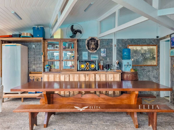 Imagem Casa com 4 Quartos à Venda, 240 m² em Centro - Barra Velha Imagem Casa com 4 Quartos à Venda, 240 m² em Centro - Barra Velha