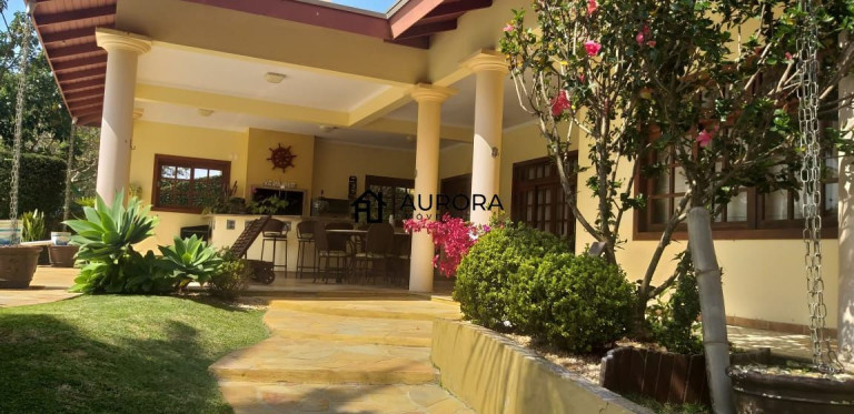 Imagem Casa com 4 Quartos à Venda, 351 m² em Taquaras - Balneário Camboriú Imagem Casa com 4 Quartos à Venda, 351 m² em Taquaras - Balneário Camboriú