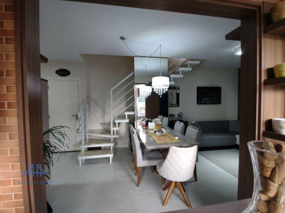 Imagem Cobertura com 3 Quartos à Venda, 121 m² em Córrego Grande - Florianópolis
