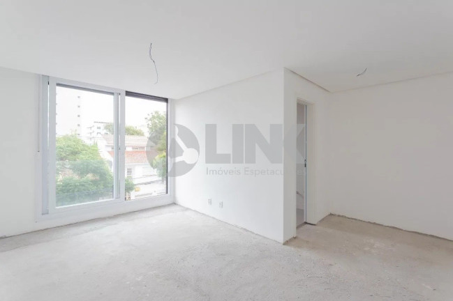 Imagem Casa com 3 Quartos à Venda, 203 m² em Higienópolis - Porto Alegre Imagem Casa com 3 Quartos à Venda, 203 m² em Higienópolis - Porto Alegre