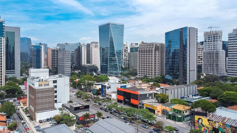 Casa com 6 Quartos à Venda, 185 m² em Itaim Bibi - São Paulo