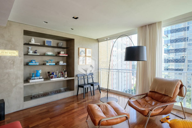 Imagem Apartamento com 3 Quartos à Venda, 185 m² em Itaim Bibi - São Paulo
