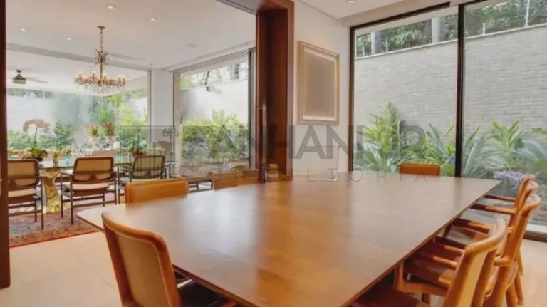 Imagem Casa com 6 Quartos à Venda, 1.300 m² em Jardim Europa - São Paulo Imagem Casa com 6 Quartos à Venda, 1.300 m² em Jardim Europa - São Paulo