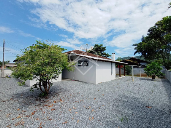 Imagem Casa com 2 Quartos à Venda, 130 m² Imagem Casa com 2 Quartos à Venda, 130 m²