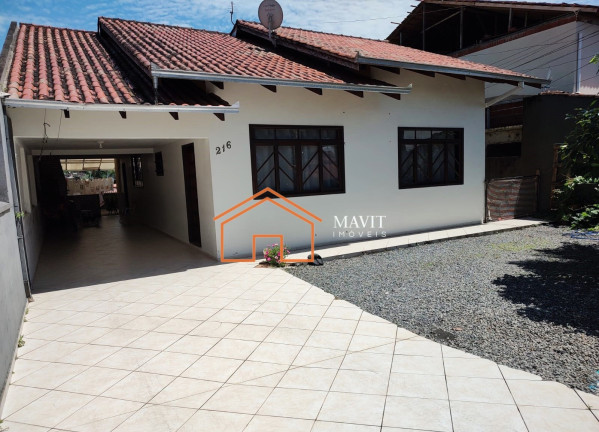 Casa com 4 Quartos à Venda, 212 m² em Costa E Silva - Joinville