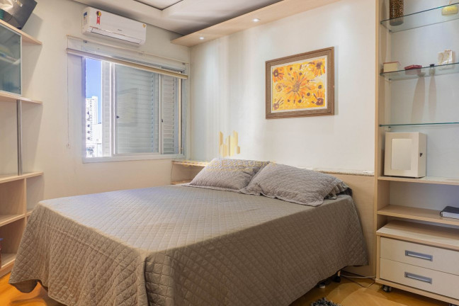 Imagem Cobertura com 4 Quartos à Venda, 130 m² em Centro - Balneário Camboriú Imagem Cobertura com 4 Quartos à Venda, 130 m² em Centro - Balneário Camboriú