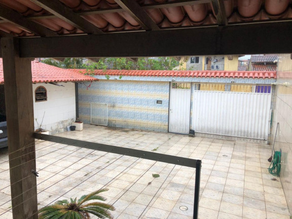 Imagem Casa com 6 Quartos à Venda, 320 m² em Santa Mônica - Guarapari Imagem Casa com 6 Quartos à Venda, 320 m² em Santa Mônica - Guarapari