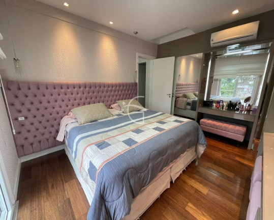 Imagem Casa com 4 Quartos à Venda, 545 m² em América - Joinville