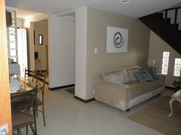 Imagem Casa com 4 Quartos à Venda, 256 m² em Santinho - Florianópolis