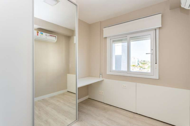 Imagem Apartamento com 2 Quartos à Venda, 64 m² em São João - Porto Alegre Imagem Apartamento com 2 Quartos à Venda, 64 m² em São João - Porto Alegre