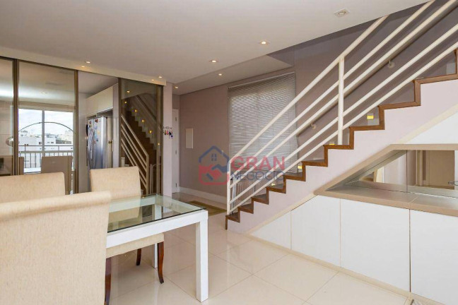 Imagem Imóvel com 2 Quartos à Venda, 179 m² em Bacacheri - Curitiba Imagem Imóvel com 2 Quartos à Venda, 179 m² em Bacacheri - Curitiba