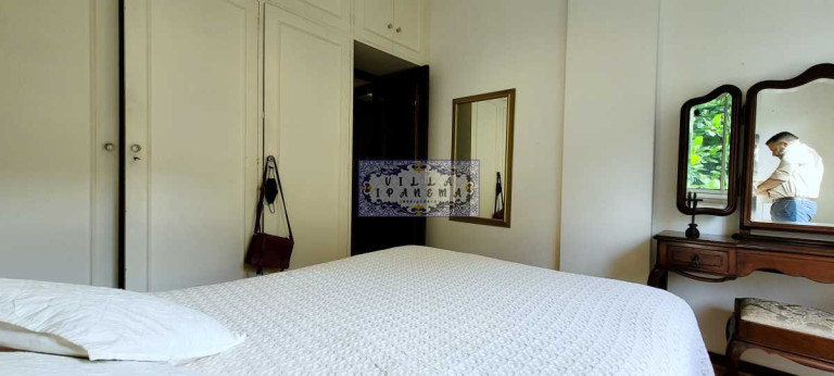 Imagem Apartamento com 3 Quartos à Venda, 110 m² em Laranjeiras - Rio De Janeiro Imagem Apartamento com 3 Quartos à Venda, 110 m² em Laranjeiras - Rio De Janeiro