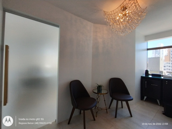 Sala Comercial à Venda, 33 m² em Centro - Florianópolis