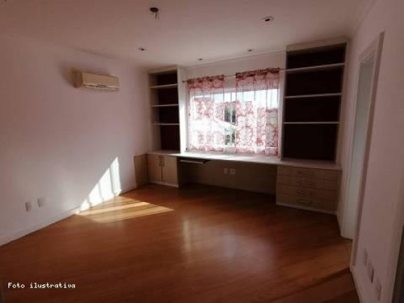 Imagem Casa com 6 Quartos à Venda, 850 m² em Barra Da Tijuca - Rio De Janeiro Imagem Casa com 6 Quartos à Venda, 850 m² em Barra Da Tijuca - Rio De Janeiro