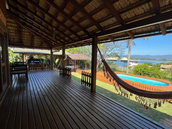 Imagem Casa com 3 Quartos à Venda, 200 m² em Ibiraquera - Imbituba Imagem Casa com 3 Quartos à Venda, 200 m² em Ibiraquera - Imbituba