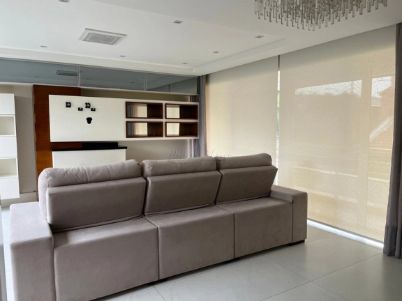 Imagem Casa com 3 Quartos à Venda, 181 m² em Vila Assunção - Porto Alegre Imagem Casa com 3 Quartos à Venda, 181 m² em Vila Assunção - Porto Alegre