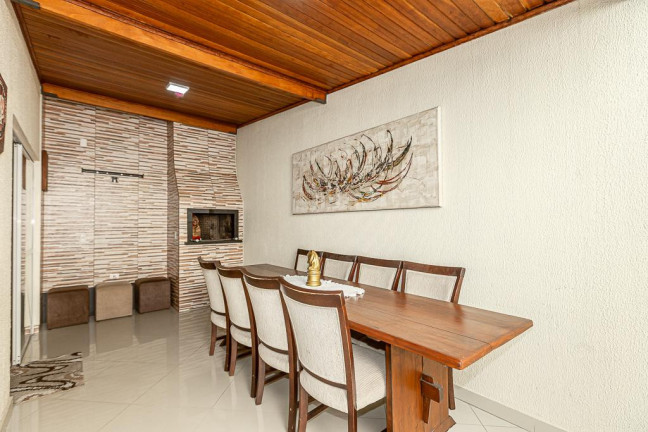 Imagem Sobrado com 4 Quartos à Venda, 170 m² em Uberaba - Curitiba Imagem Sobrado com 4 Quartos à Venda, 170 m² em Uberaba - Curitiba