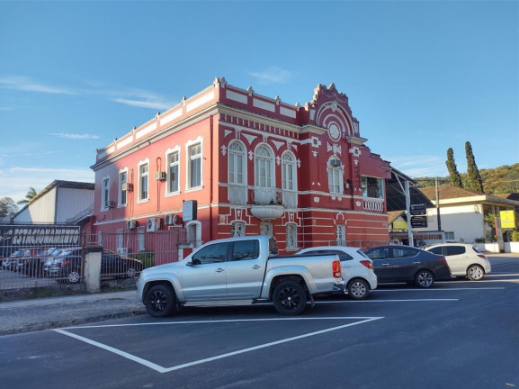 Imóvel com 5 Quartos à Venda, 300 m² em Centro - Joinville